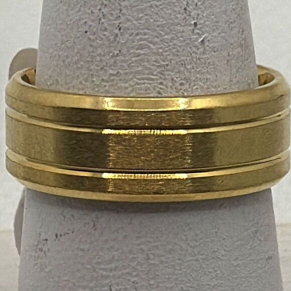 Brand New!! Size 14 Titanium plated beveled edge band, ring - Picture 2 of 4